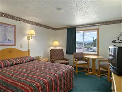 Super 8 Sheridan