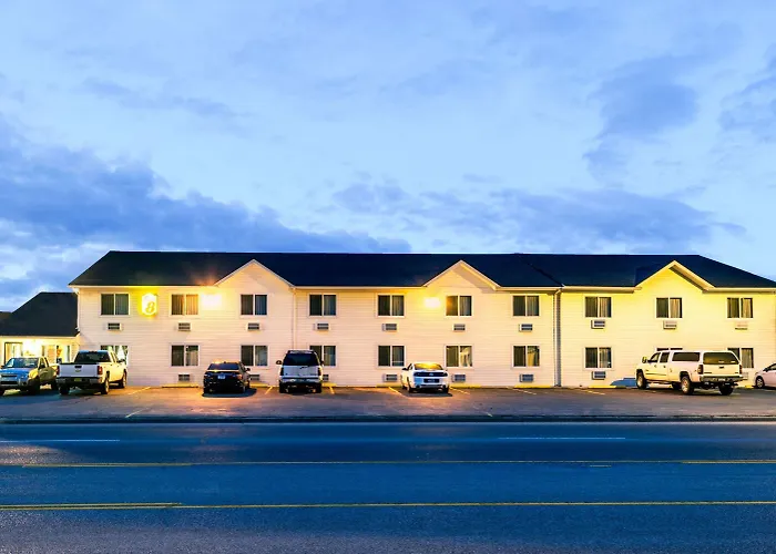 Super 8 Hotel